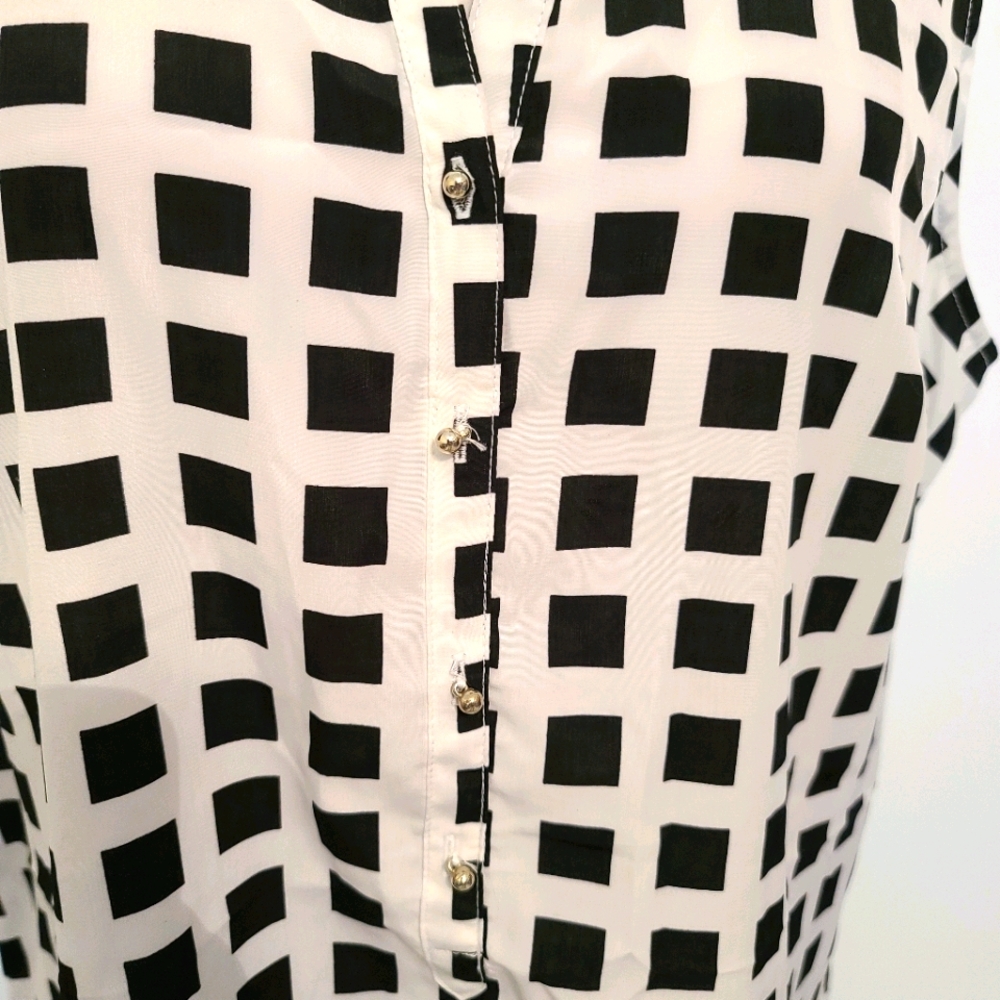 NWOT NEW YORK & COMPANY SLEEVELESS TUNIC - Picture 2 of 8